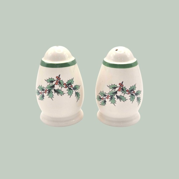 Spode Other - Spode Salt and Pepper Shakers Unisex White Holly Mistletoe Christmas Tableware